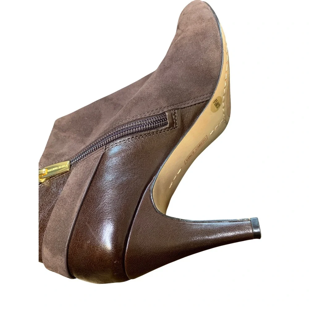 Vince Camuto Venten Brown Suede Leather Ankle Bootie Gold Zipper Buckle Heel 6.5